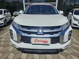 Mitsubishi Outlander 2.0 HPE 2021 foto 2