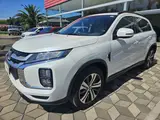 Mitsubishi Outlander 2.0 HPE 2021 foto 3