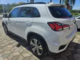 Mitsubishi Outlander 2.0 HPE 2021 foto 4